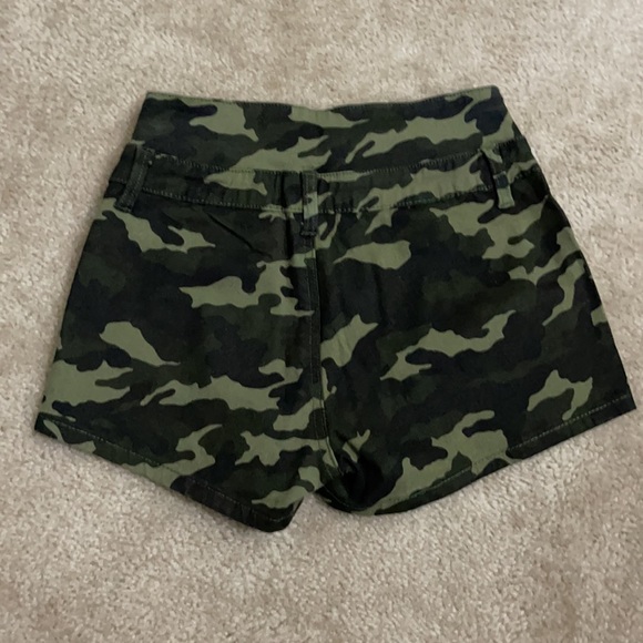 Army high waisted shorts - Picture 2 of 2